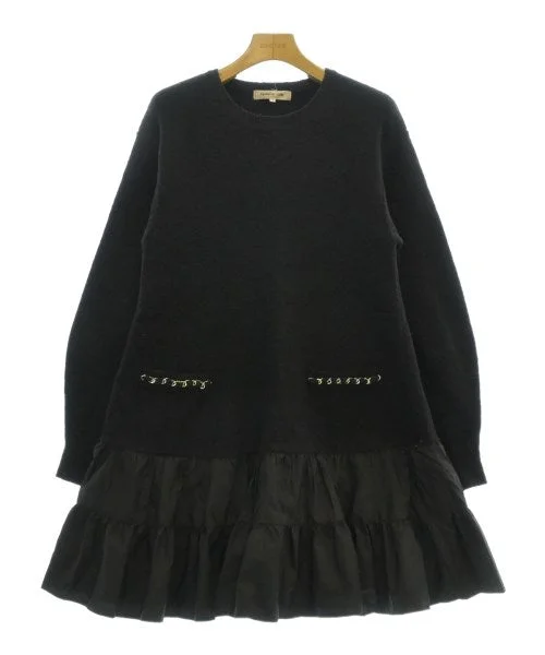 Apuweiser-riche Dresses