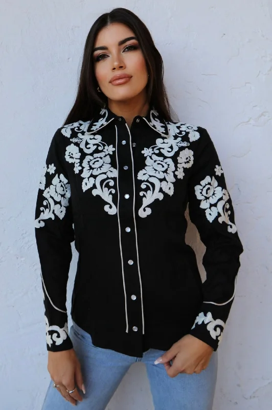 Fort Worth Women's Shirt Black Cozy Plain Short Sleeve
