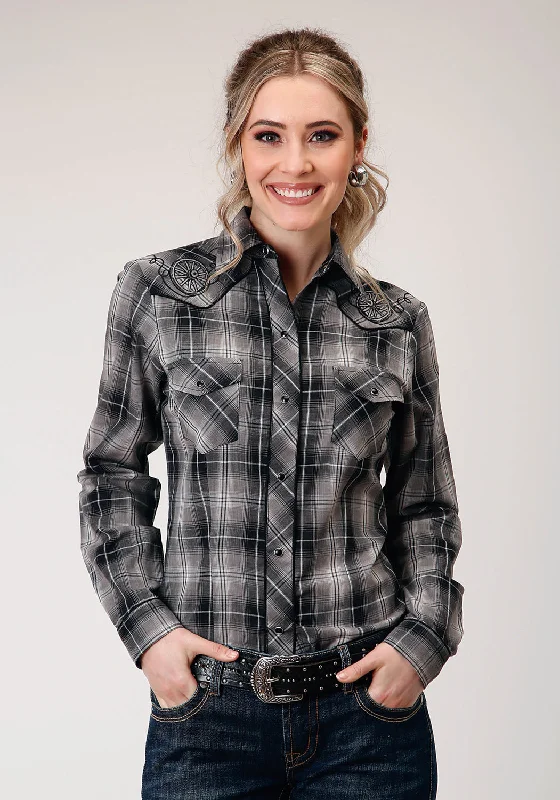 Roper Womens 1212 Plaid Black/Grey Cotton Blend L/S Shirt Cozy Loose Fit Short Sleeve Roper Womens 1212 Plaid Black/Grey Cotton Blend L/S Shirt Cozy Loose Fit Short Sleeve