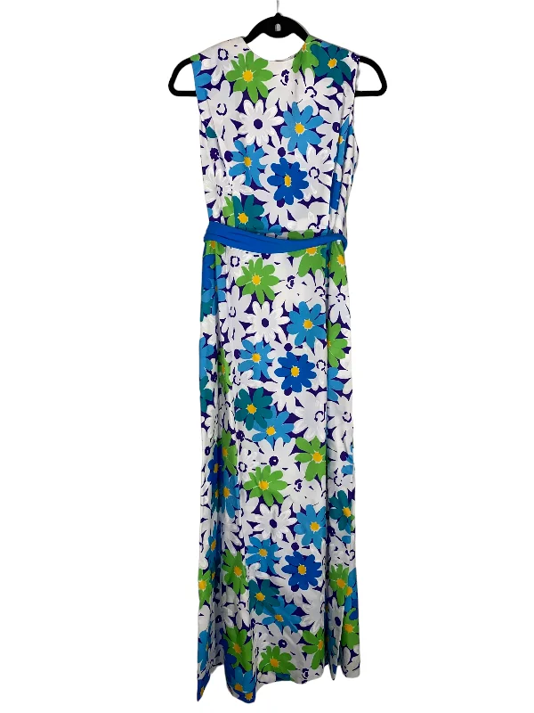 1970s Sleeveless Daisy Print Maxi Dress by Tanner of North Carolina (M) Cozy Wrap Maxi Dress 1970s Sleeveless Daisy Print Maxi Dress by Tanner of North Carolina (M) Cozy Wrap Maxi Dress