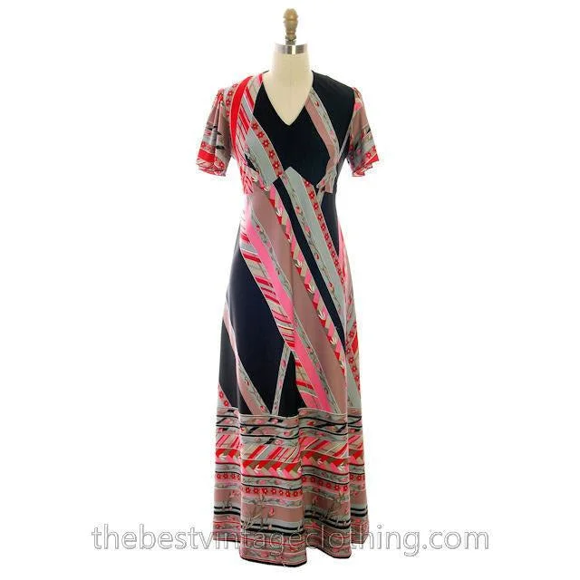 Vintage Maxi Dress Abstract Black Colors Border Print 1970s Fashionable Halter Neck Maxi Dress Vintage Maxi Dress Abstract Black Colors Border Print 1970s Fashionable Halter Neck Maxi Dress