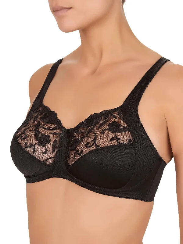 Black Moments Wireless Bra Lightly Padded Bra