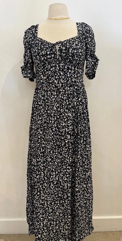 Soleil Floral Maxi Dress (blue black) Trendy Floral Print Maxi Dress