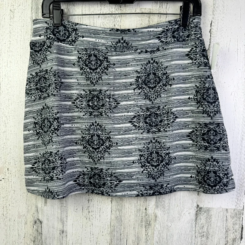 Skort By Lola In Grey, Size: 8 lace skirt intricate